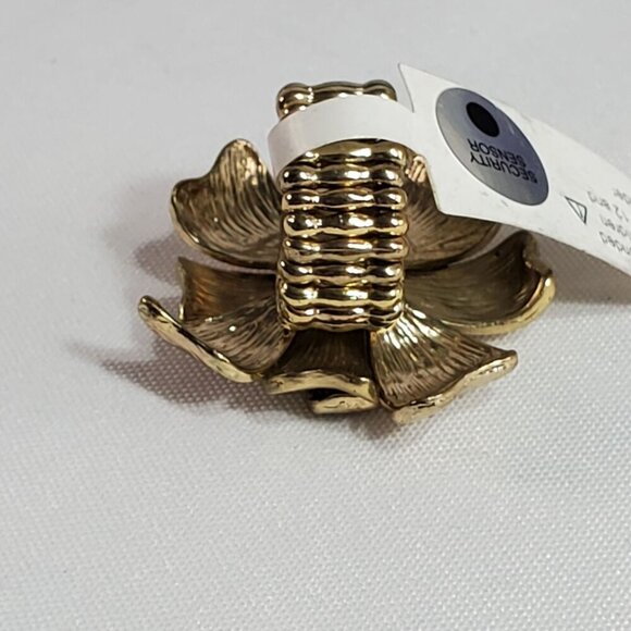Gold Flower Adjustable Stretch Ring For Women NWT - Picture 6 of 10